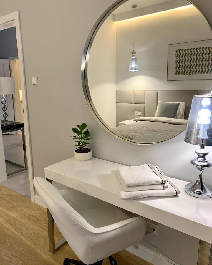 Zlota Luxury Apartments Warsaw Ngoại thất bức ảnh